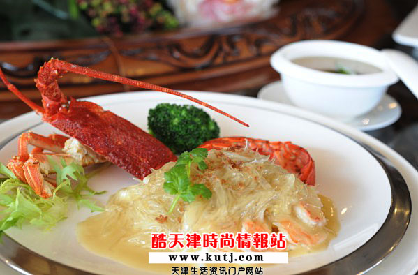 抱金碗·传统婚宴的新派面貌