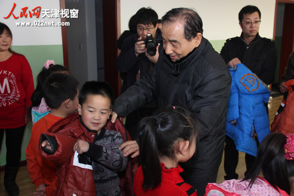 天津2014年“迎新春慈善助困”活动款物开始发放 31000余户困难家庭获救助