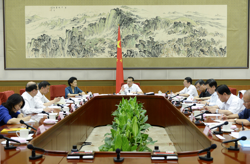 李克强：坚定信心 迎难而上 用改革创新提升企业创造力和竞争力