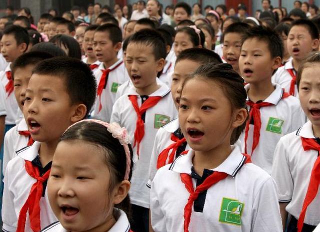 北京部分学校将试点电子教科书 推动学生减负