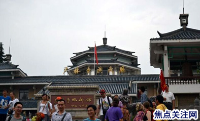 焦点关注网管委会主任白万省一行参观天下第一名刹--嵩山少林寺