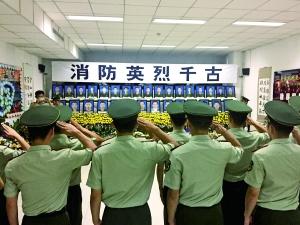 19岁消防员在天津爆炸中牺牲 生前主动要求去战斗班