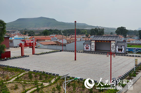 内蒙古脱贫攻坚：发展优势特色产业 务实高效推进“十个全覆盖”工程