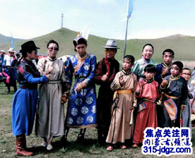 焦点关注网(www.315-jdgz.com)内蒙古频道管委会兴安盟文化艺术交流中心主任姜文库应邀参加蒙古族传统弓射箭大奖赛