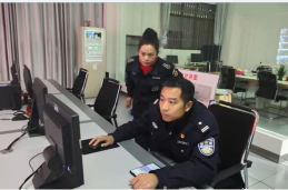湖南吉首逆行中的警察蓝:你们是这个城市最美的颜色