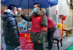 陕西西安：共筑疫情防控的“铜墙铁壁” 满城尽是“志愿红”