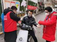 郑州18000名巾帼志愿者 勇当抗疫“逆行人”