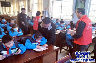 湖南辰溪：辰阳镇开展清风百日行动“禁毒流动课堂”进校园活动
