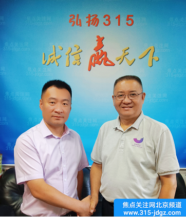 高扬法律大旗，匡扶公平正义