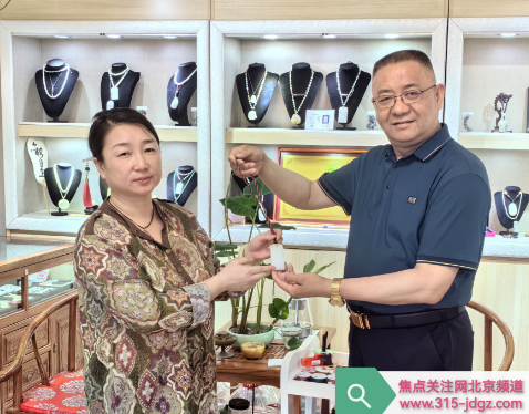 触摸和田玉，感受天然之美！
