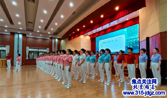 中国退役军人合唱团与第八联合党委进行庆祝新中国成立75周年演出联排