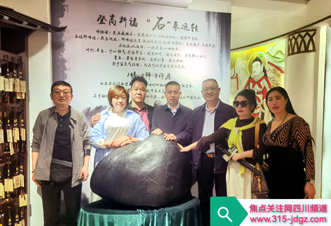 漫步国际大巴扎 感受新疆人文文化